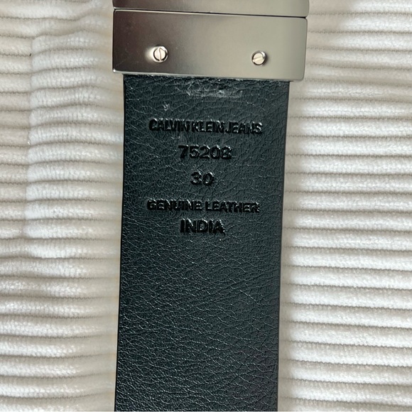 Calvin Klein Jeans Leather Belt - Picture 5 of 8